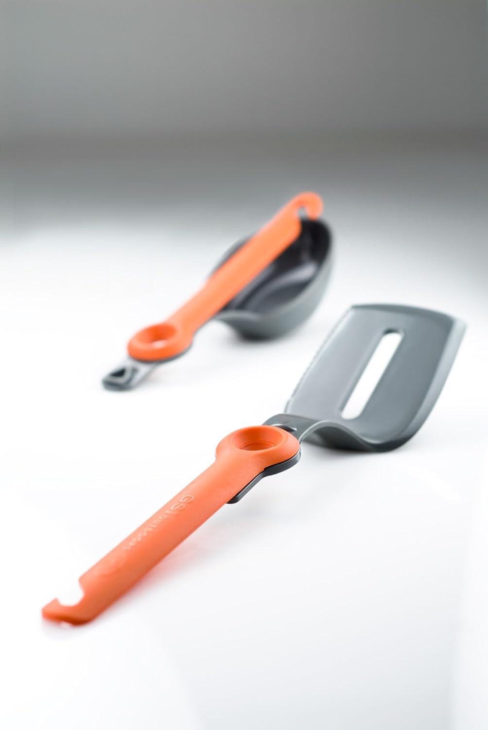 キャンプシェフツールセット 11点入り グルメキッチンセット - Camping Cooking Kitchen Set のレビューと価格